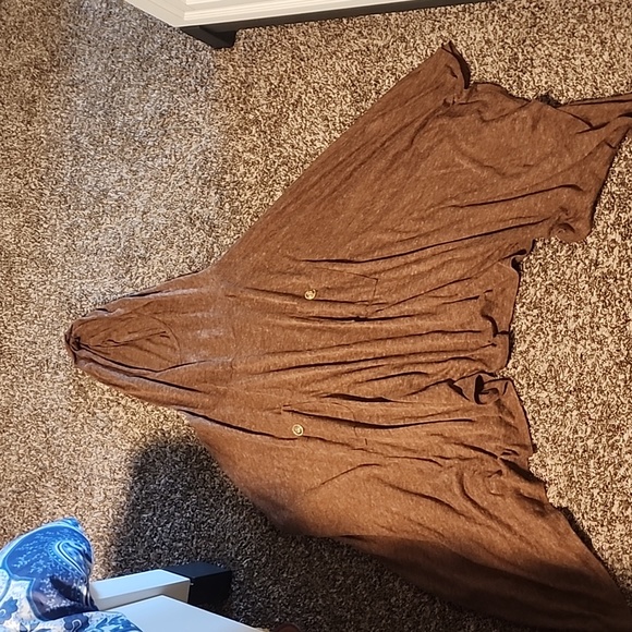 Poncho with hat - Picture 1 of 3